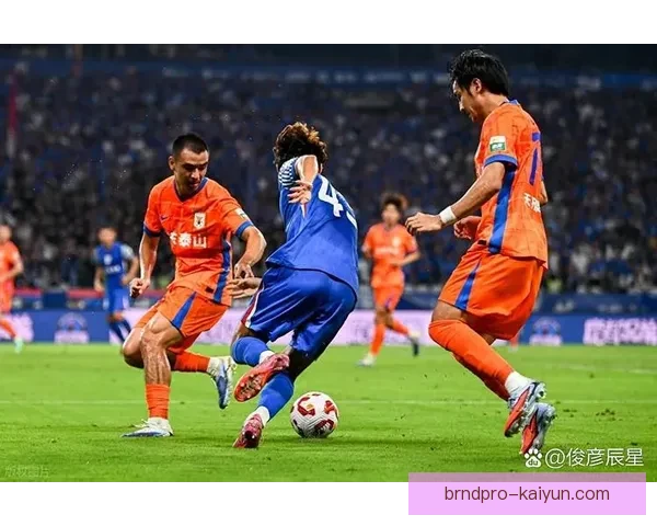 足球赛事判罚分析：近期判罚趋势及影响因素探讨