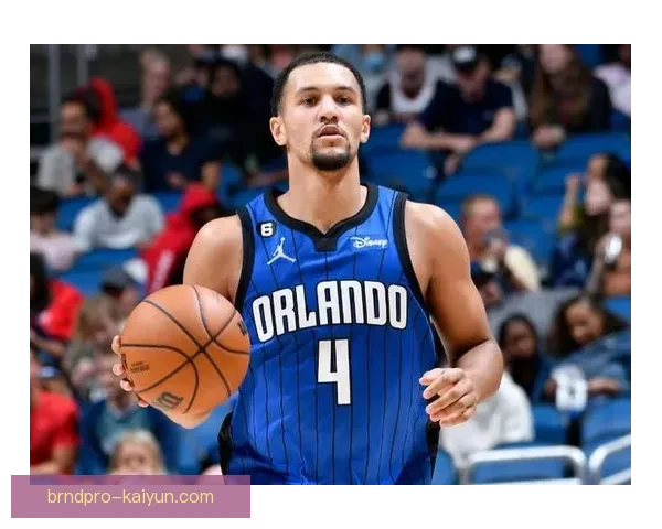 金玟哉领导力评价逐渐提升，球队表现稳定，备受关注。